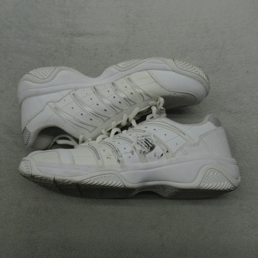 K-Swiss few blemish